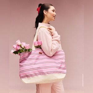 PARKE SOLD OUT 💕Valentine's Striped Oversized Tote